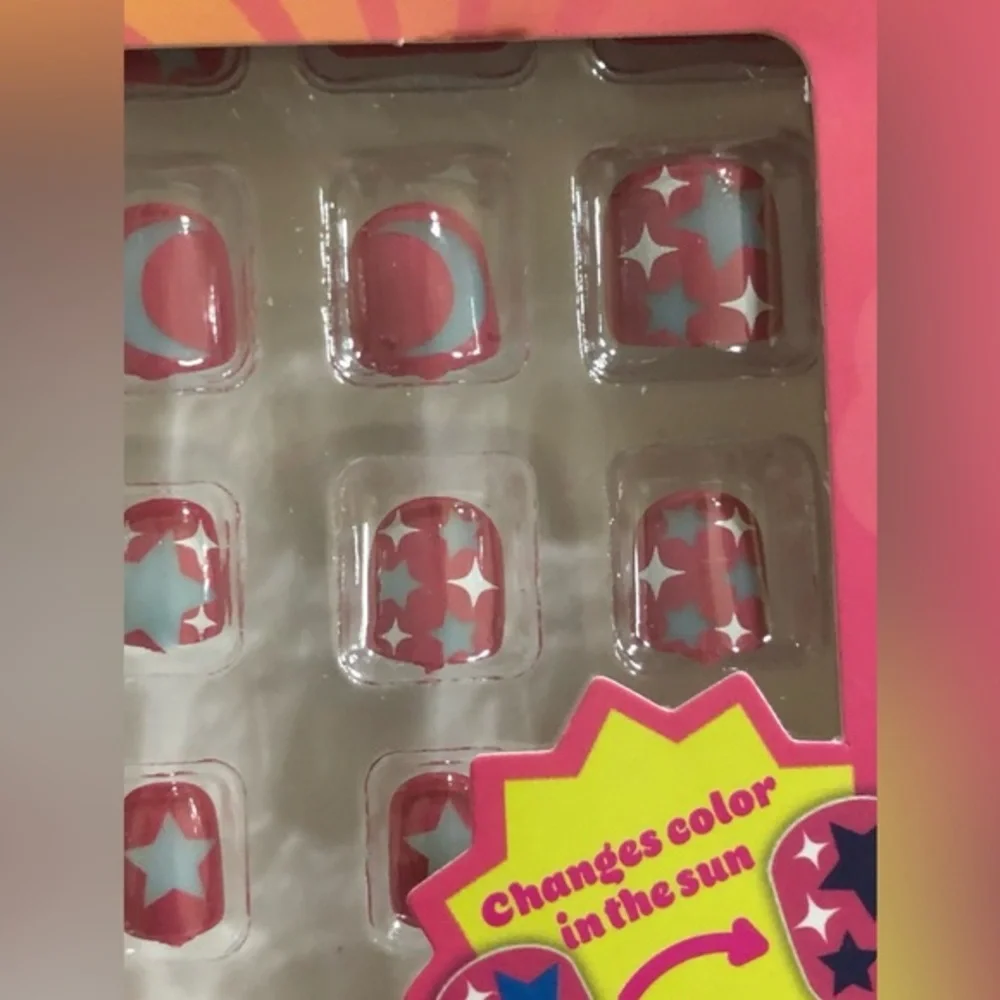 24piece color changing‎ press on nails new